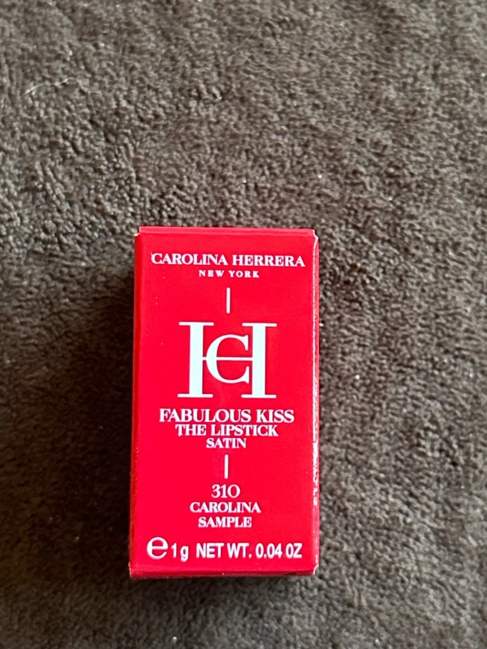 Carolina Herrera Mini Lipstick Red 310 Satin